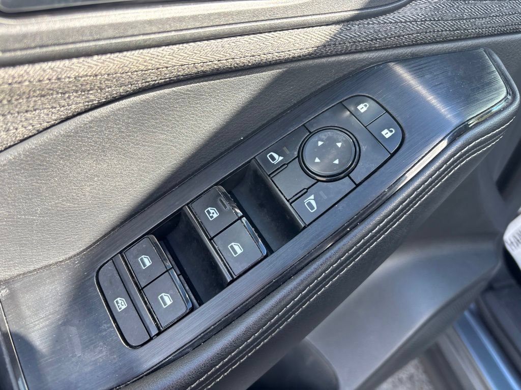 Used 2021 Nissan Rogue SV AWD/4WD image 17