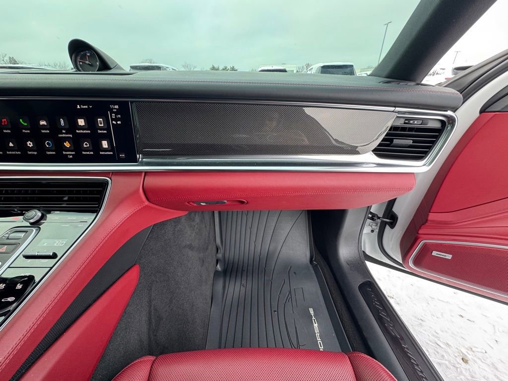 Used 2023 Porsche Panamera 4 Platinum Edition image 31