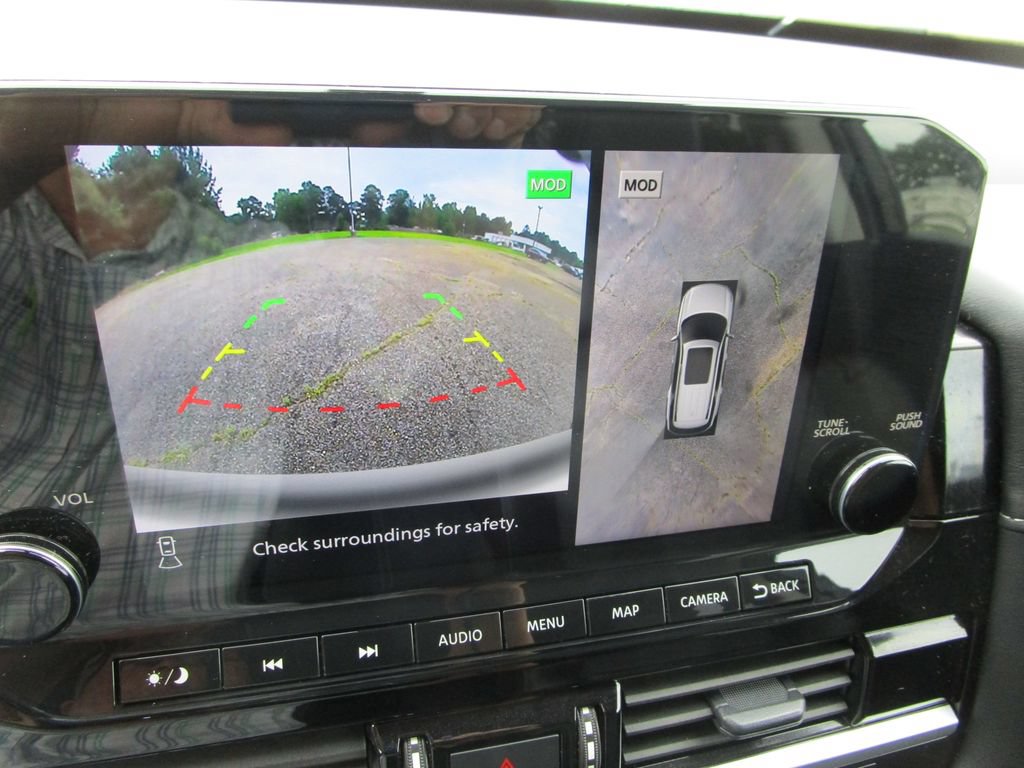 Used 2024 Nissan Pathfinder SL FWD image 42