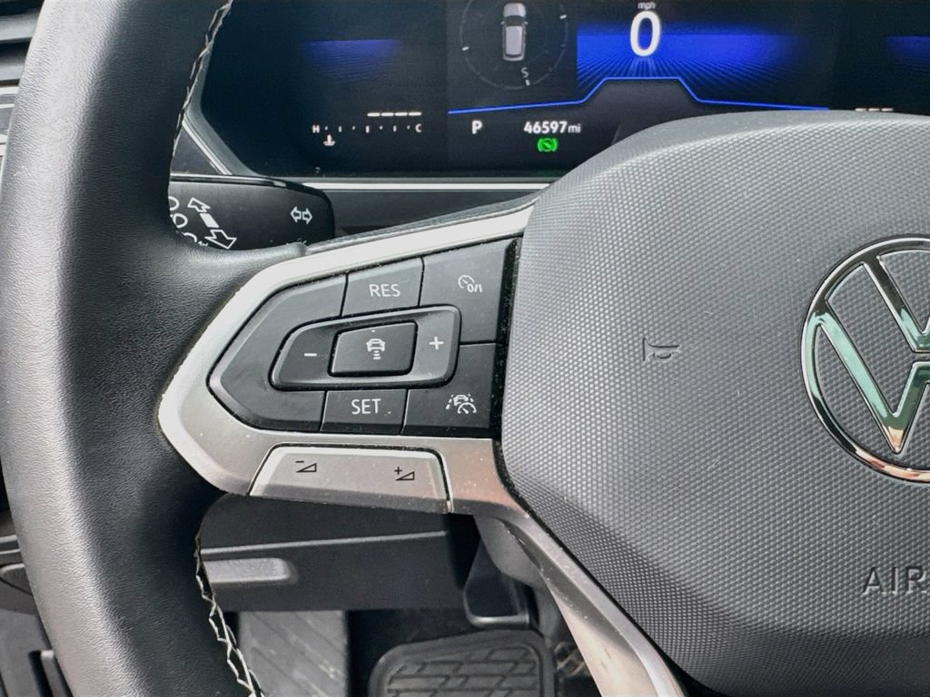 Used 2022 Volkswagen Tiguan SE AWD/4WD image 12