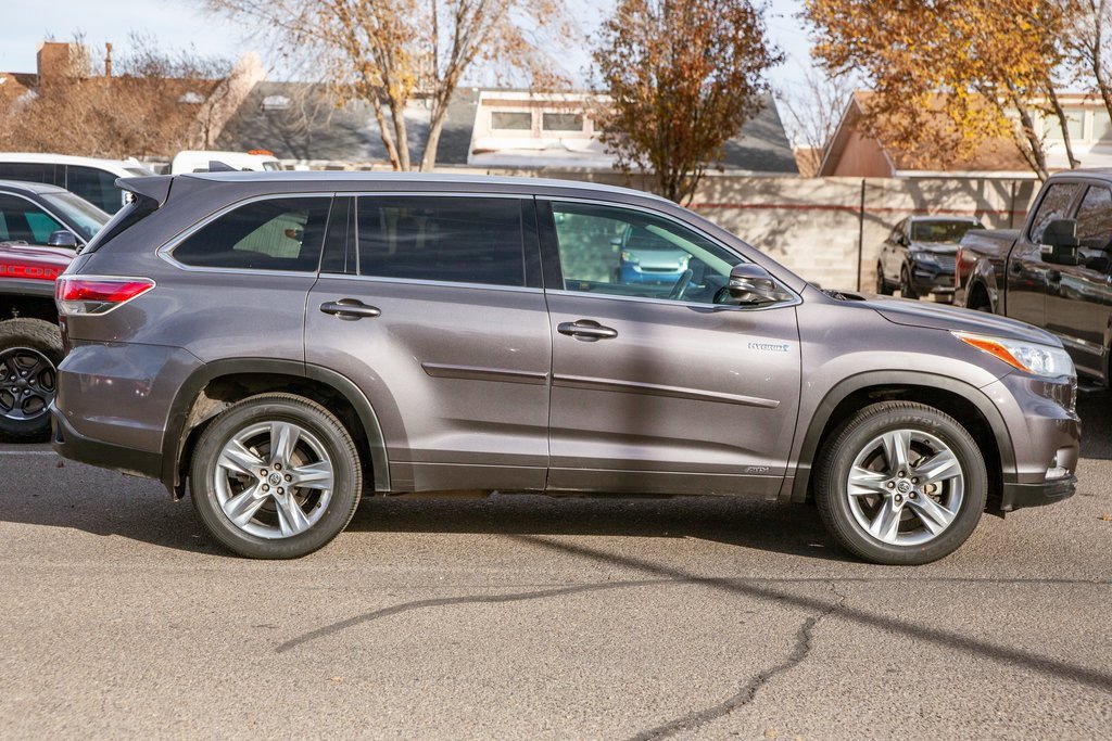 Used 2016 Toyota Highlander Limited image 4