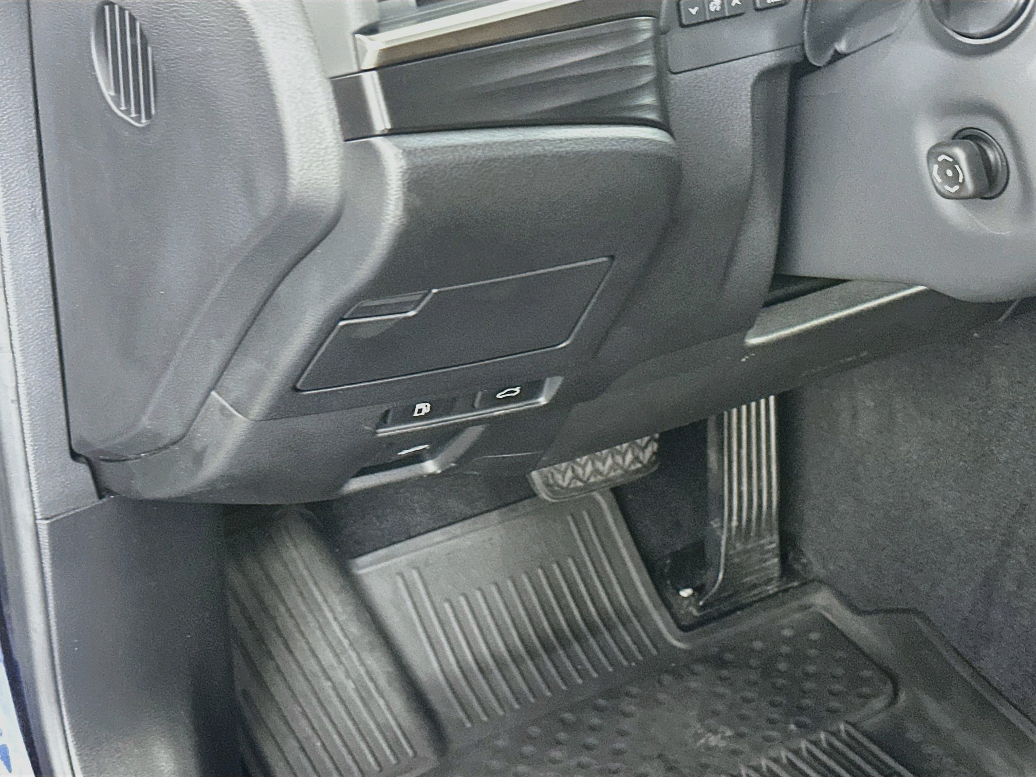 Used 2019 Lexus ES 300h w/ Premium Package FWD image 17