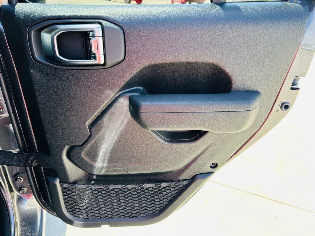 New 2025 Jeep Gladiator Sport image 27