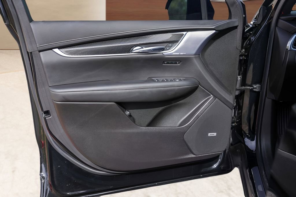 Certified 2023 Cadillac XT6 Sport w/ Technology Package image 25