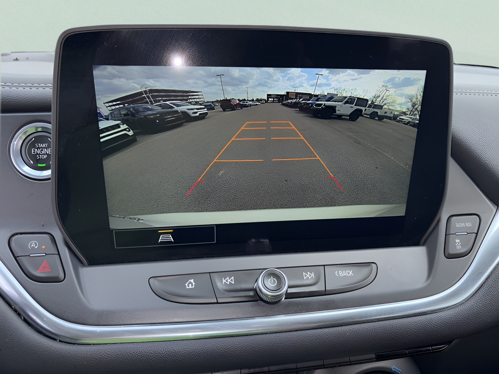 Used 2024 Chevrolet Blazer LT FWD image 17