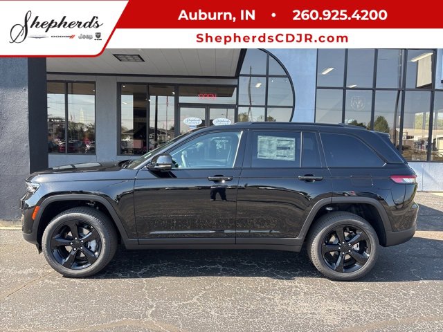 New 2025 Jeep Grand Cherokee Limited w/ Luxury Tech Group II image 1
