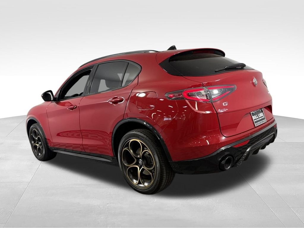 Used 2025 Alfa Romeo Stelvio Sprint AWD/4WD image 8