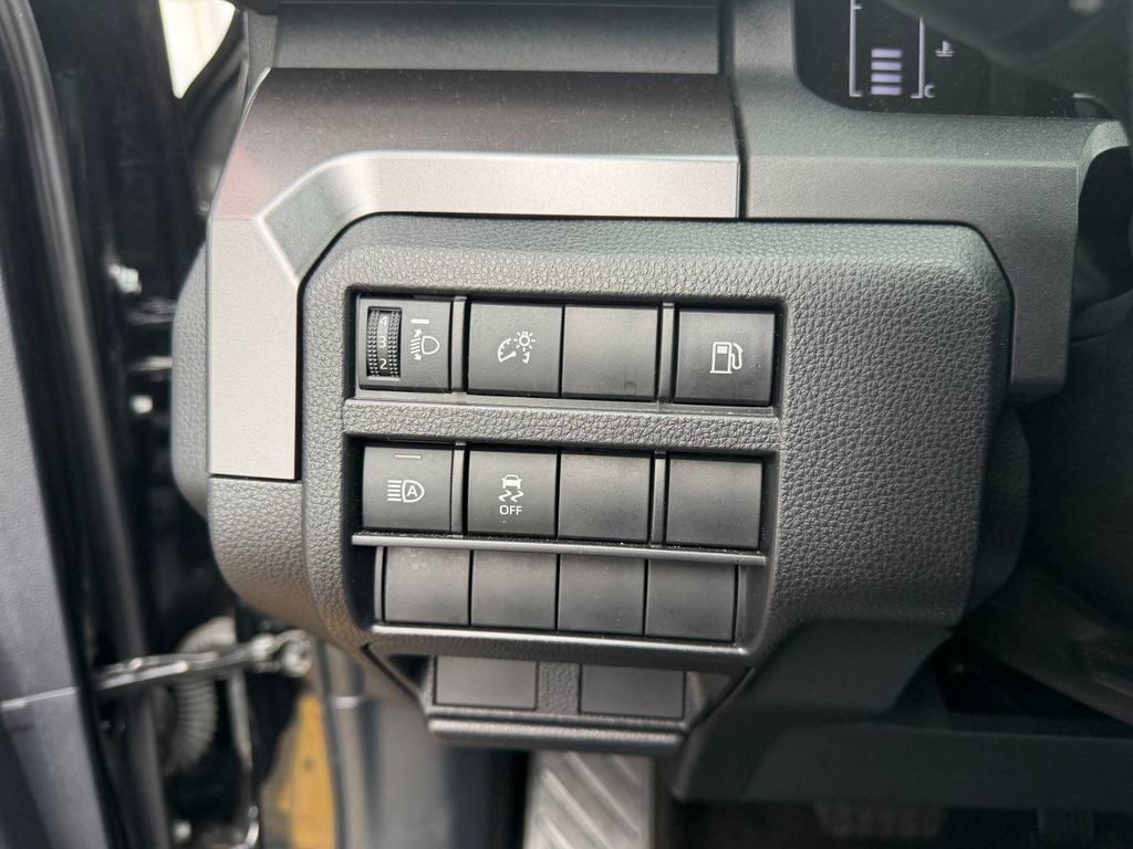 Used 2025 Toyota 4Runner SR5 AWD/4WD image 20