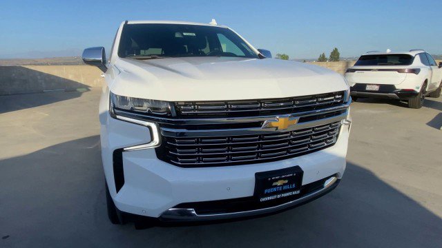 Used 2024 Chevrolet Suburban Premier image 3