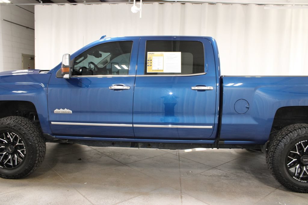 Used 2019 Chevrolet Silverado 2500 High Country w/ Duramax Plus Package AWD/4WD image 6