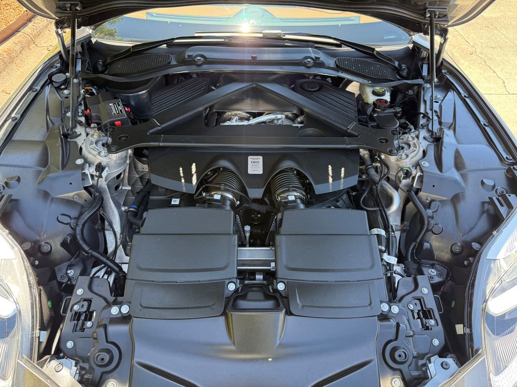 Used 2024 Aston Martin DB12 Coupe RWD image 25
