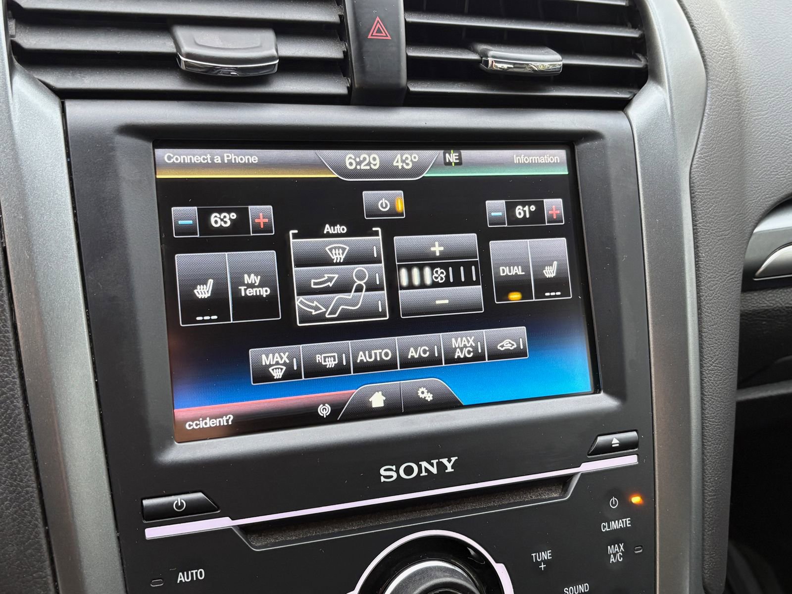 Used 2014 Ford Fusion Titanium FWD image 28