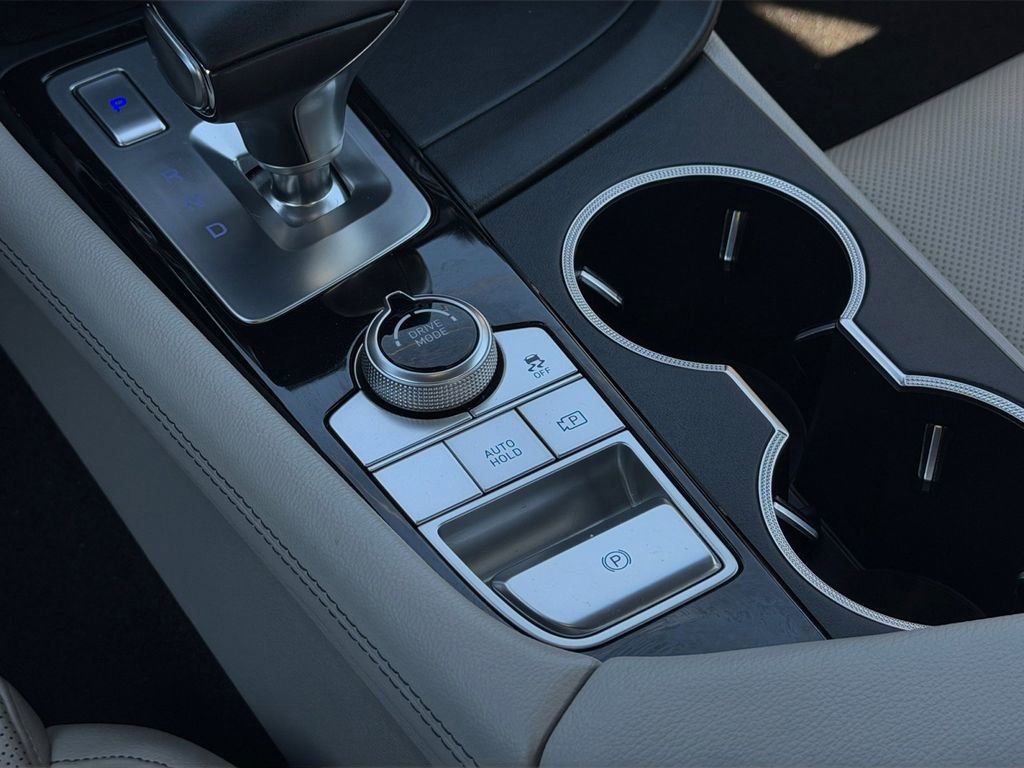 Used 2023 Genesis G70 2.0T image 15