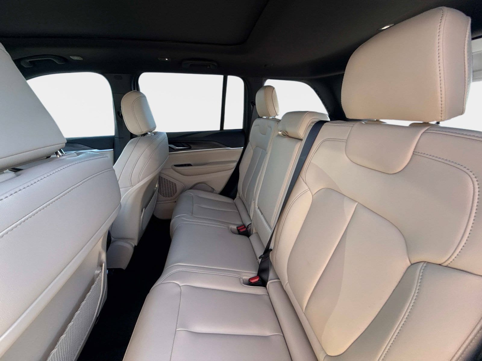 New 2025 Jeep Grand Cherokee Limited AWD/4WD image 15