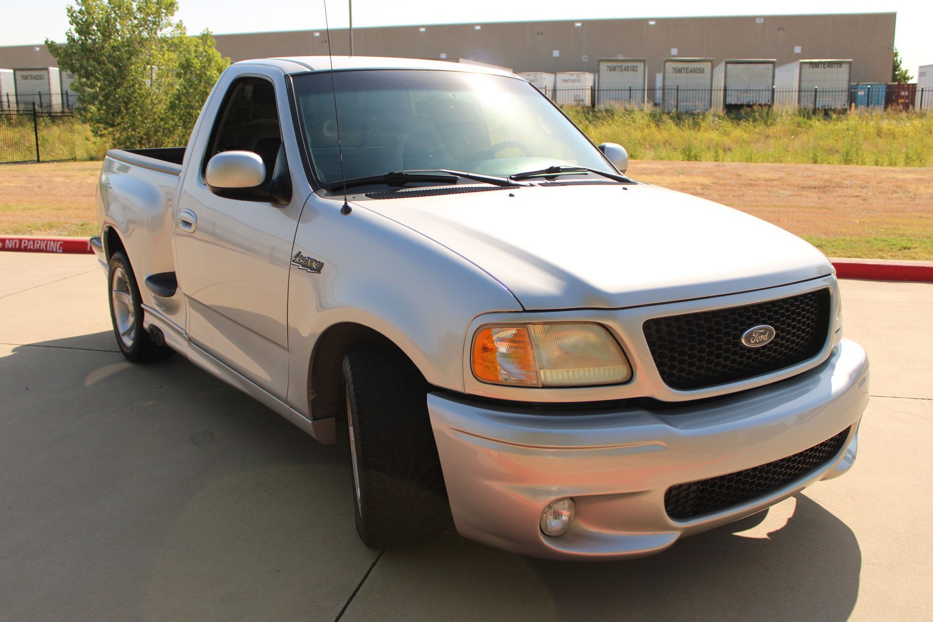 Used 2000 Ford F150 Lightning RWD image 20