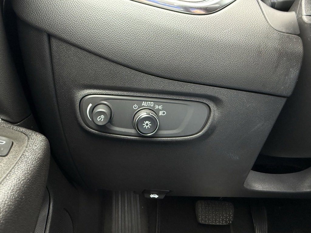 Used 2023 Chevrolet Equinox LT image 13