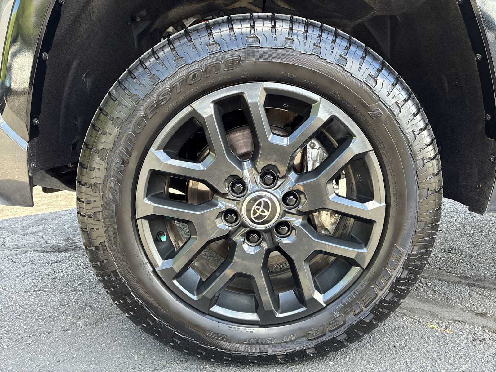 Used 2024 Toyota Tundra Platinum AWD/4WD image 19