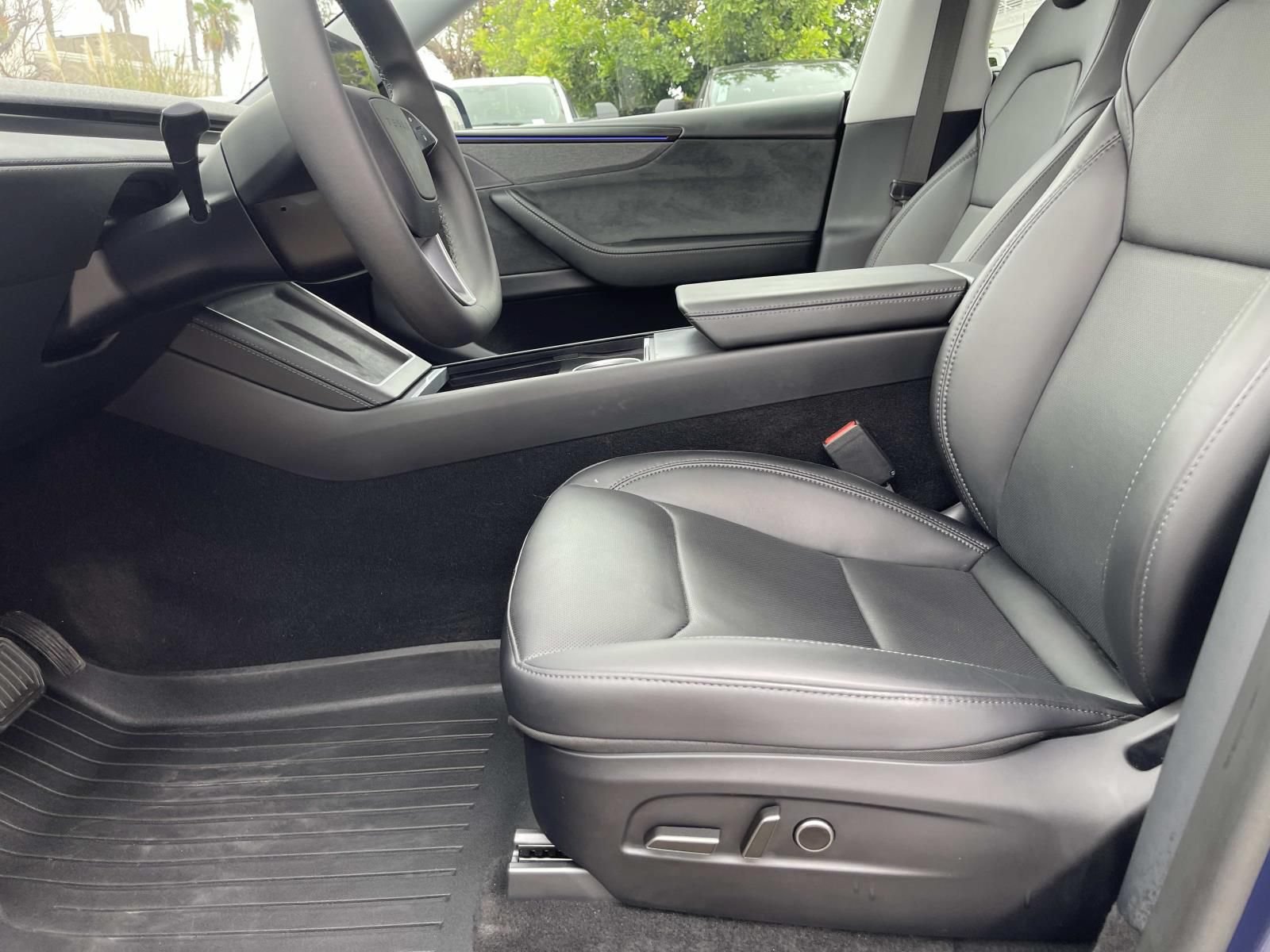 Used 2026 Tesla Model Y 2WD image 18