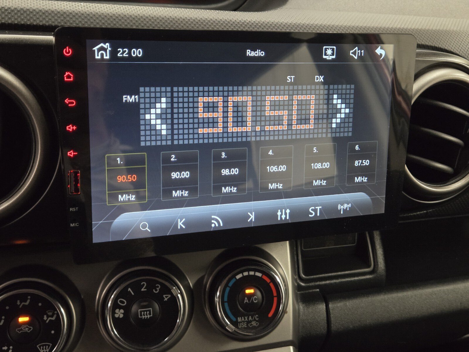 Used 2015 Scion xB FWD image 17