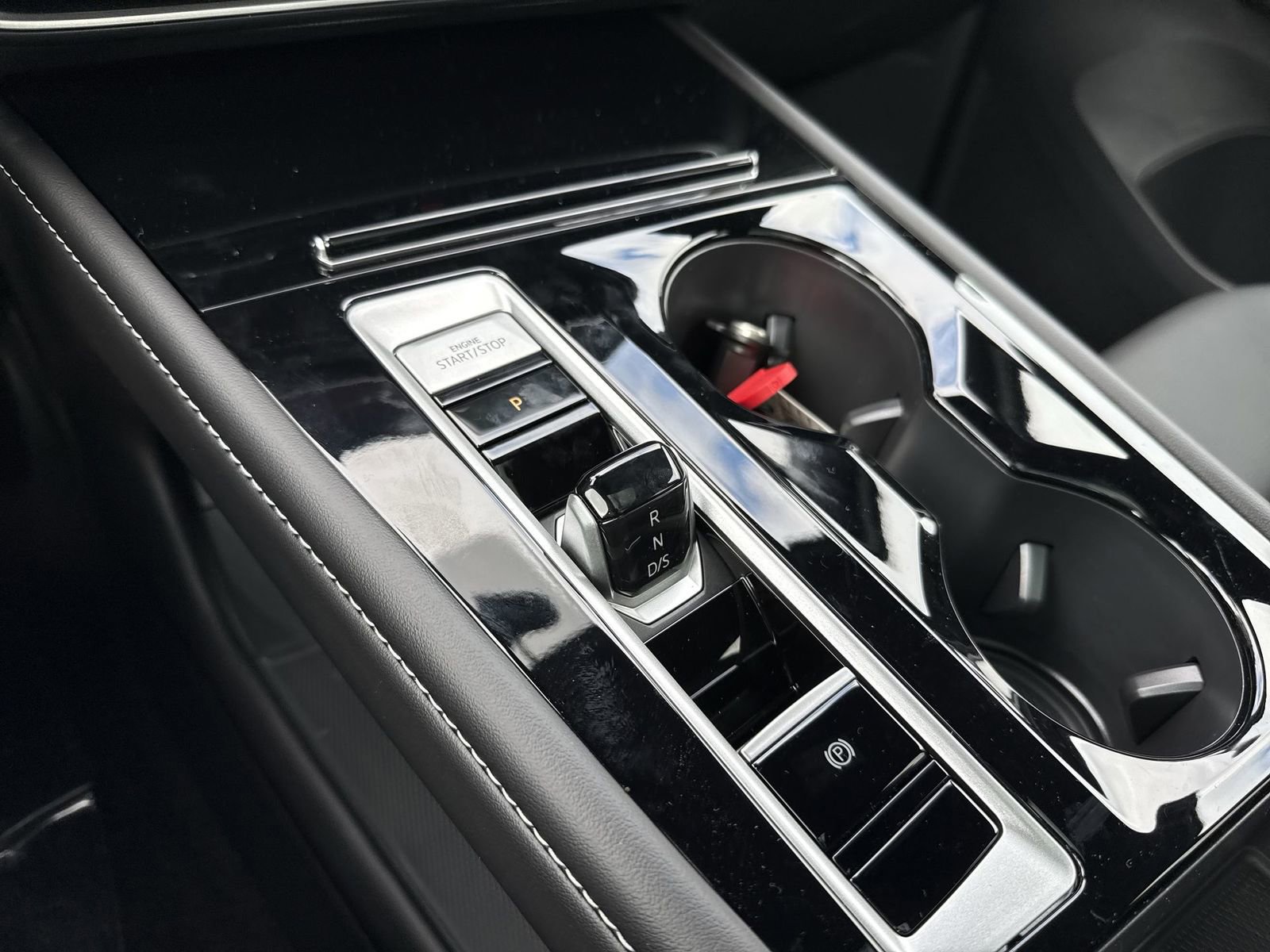 New 2026 Volkswagen Atlas Cross Sport SEL R-Line image 22