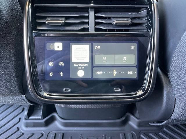 Used 2025 Rivian R1T Premium AWD/4WD image 28