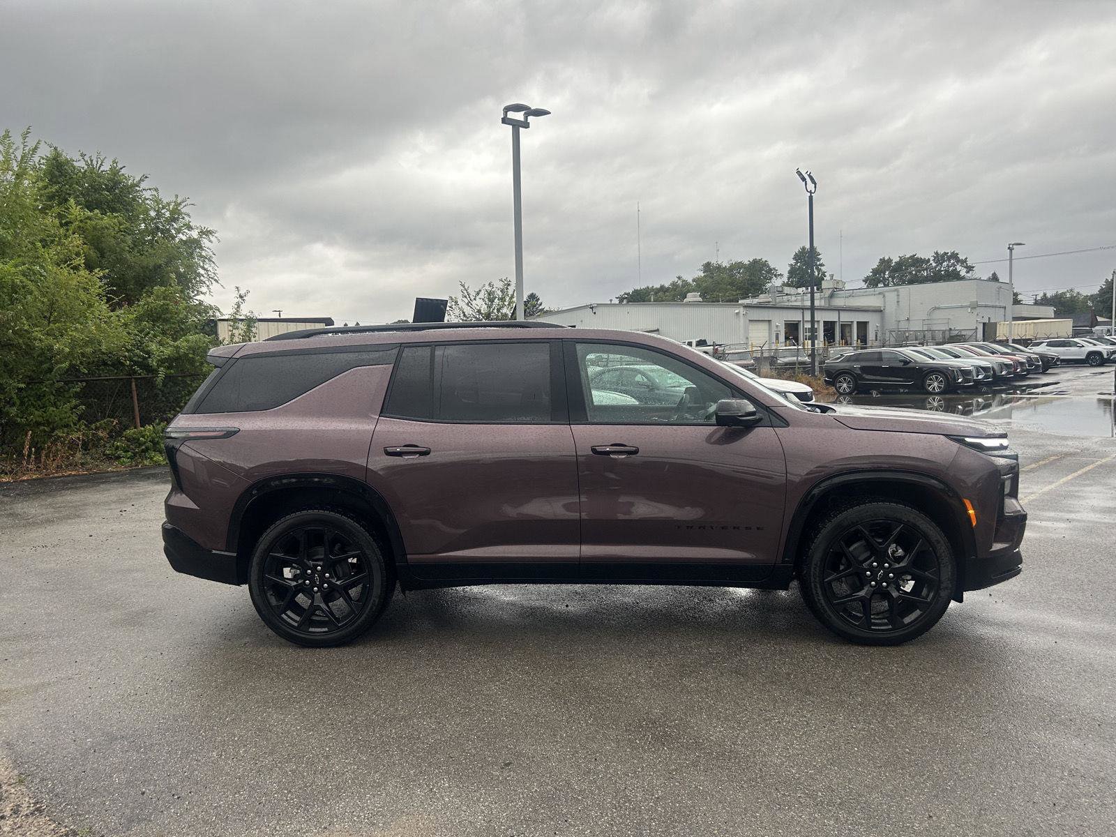New 2026 Chevrolet Traverse RS w/ LPO, Floor Liner Package image 3