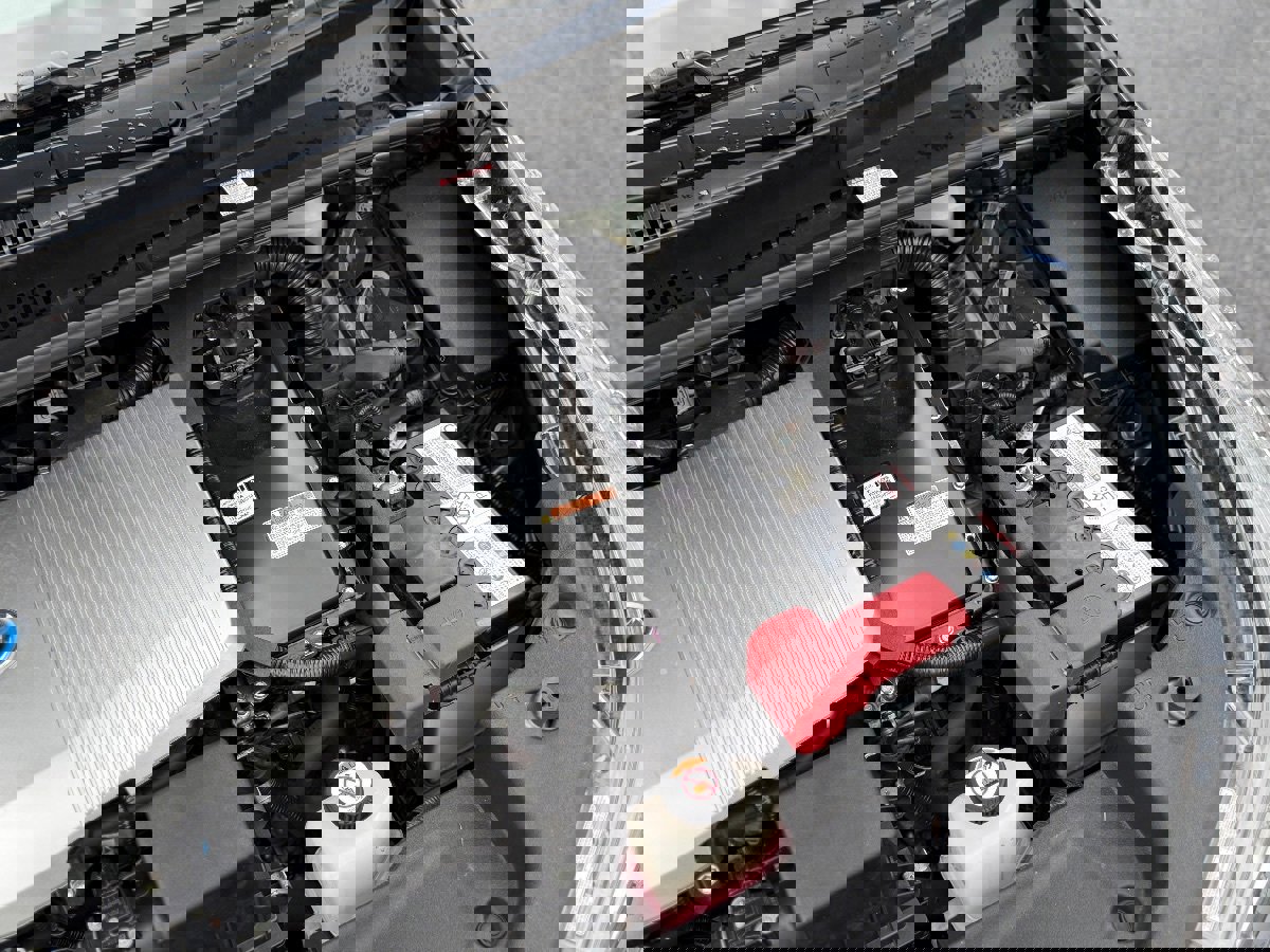 Used 2021 Toyota Prius LE w/ Carpet Mat Package (TMS) FWD image 39