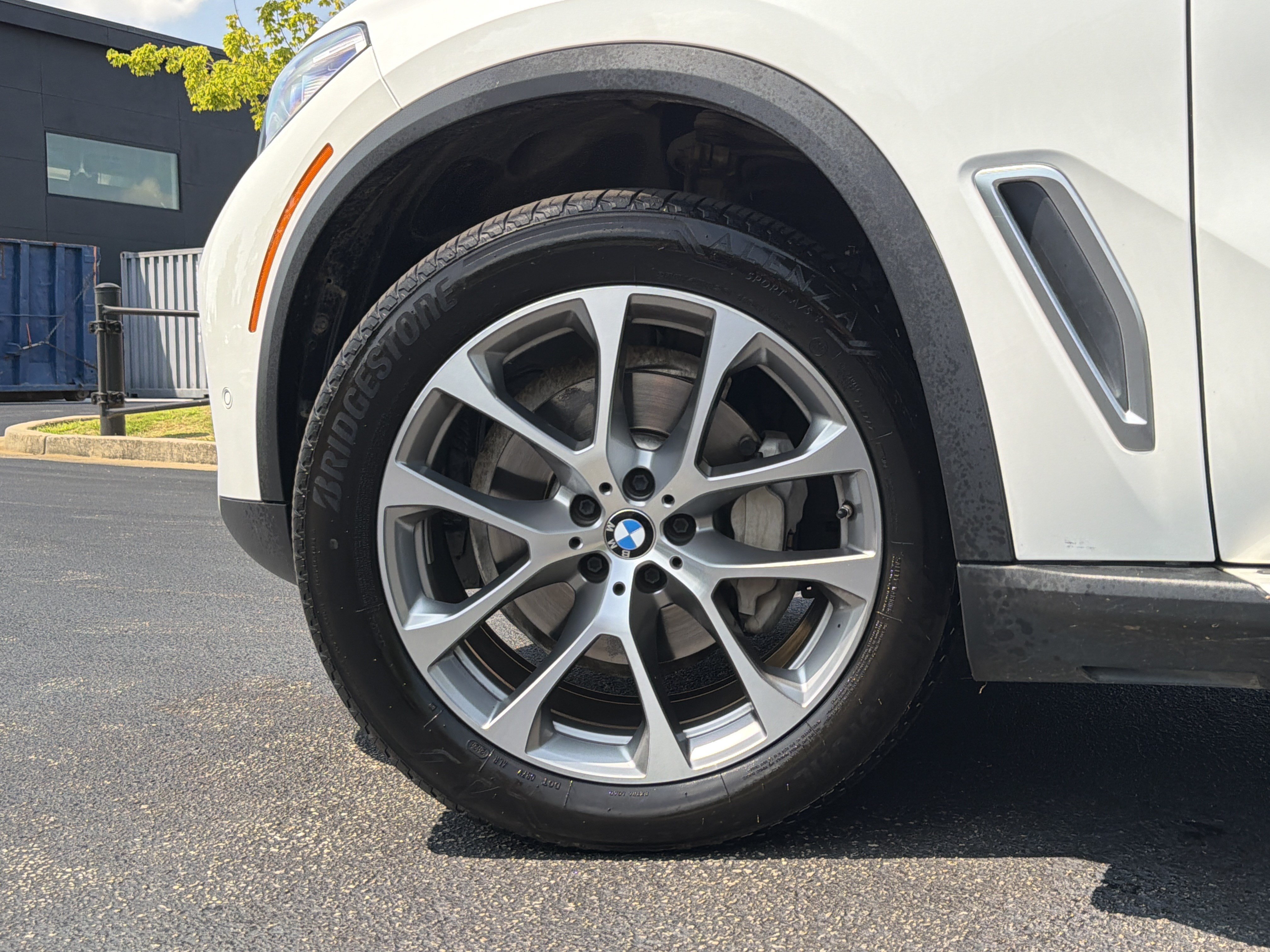 Used 2019 BMW X5 xDrive40i w/ Premium Package AWD/4WD image 17