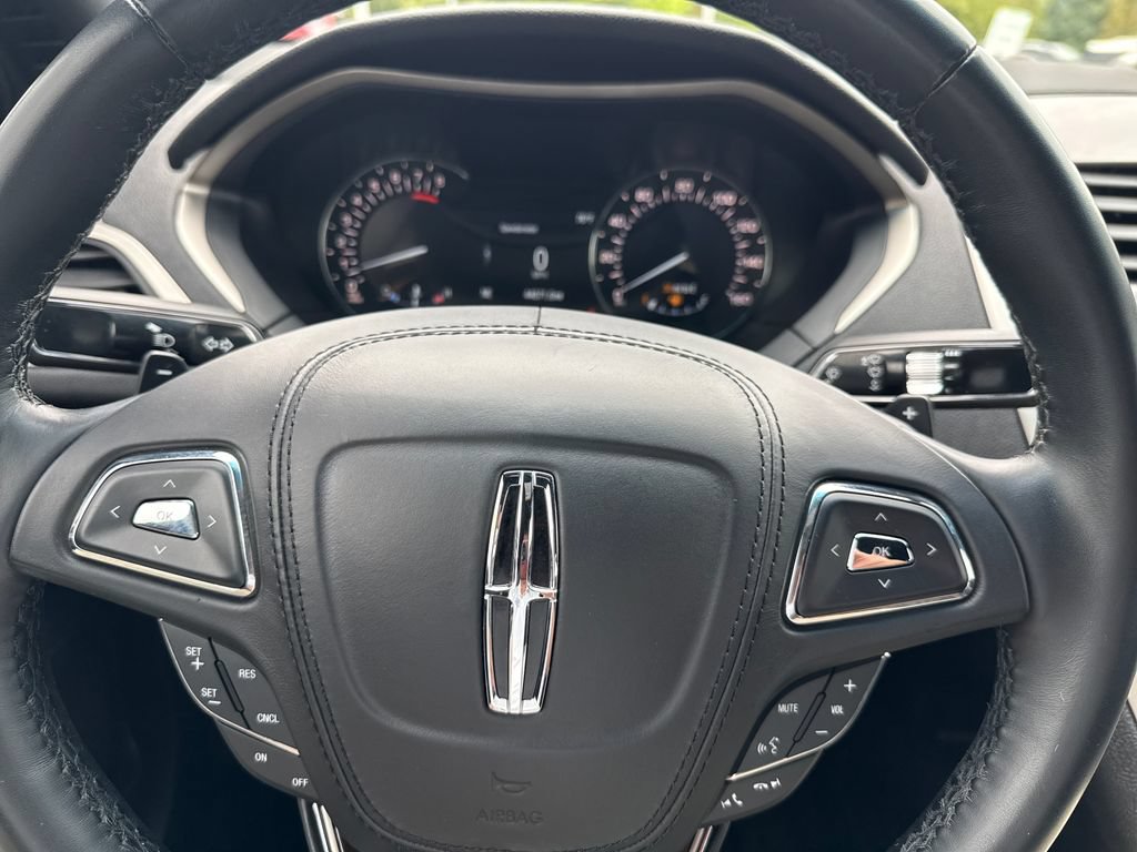 Used 2017 Lincoln MKZ Select FWD image 11