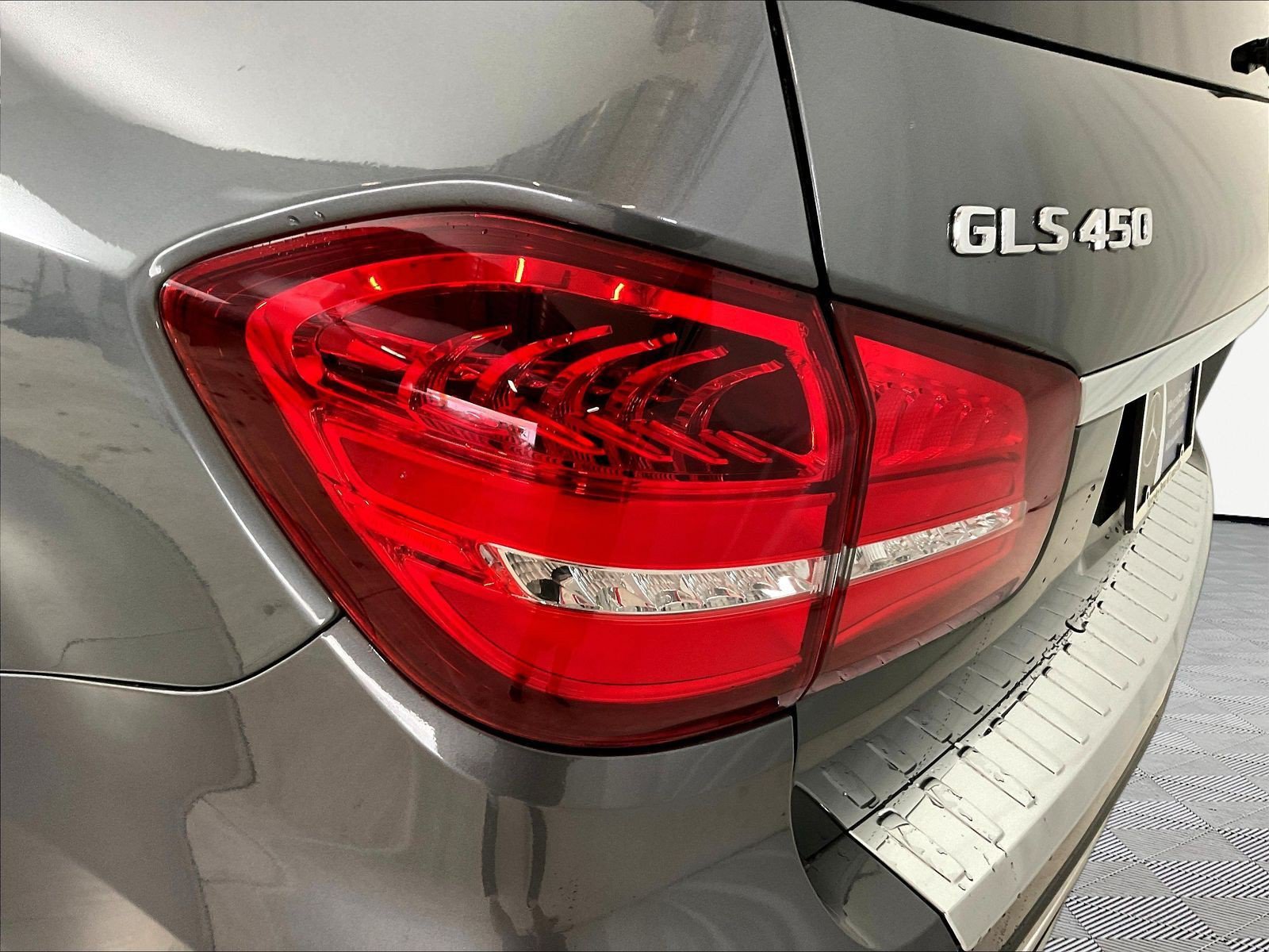 Used 2019 Mercedes-Benz GLS 450 4MATIC image 23