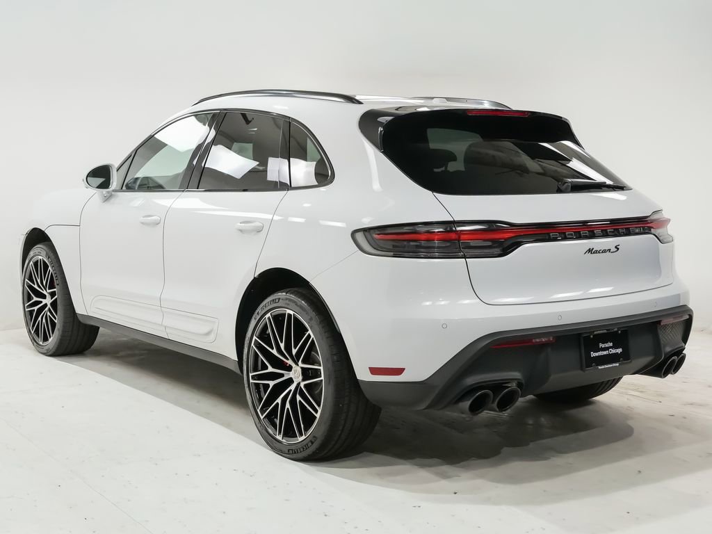 Certified 2025 Porsche Macan S image 3