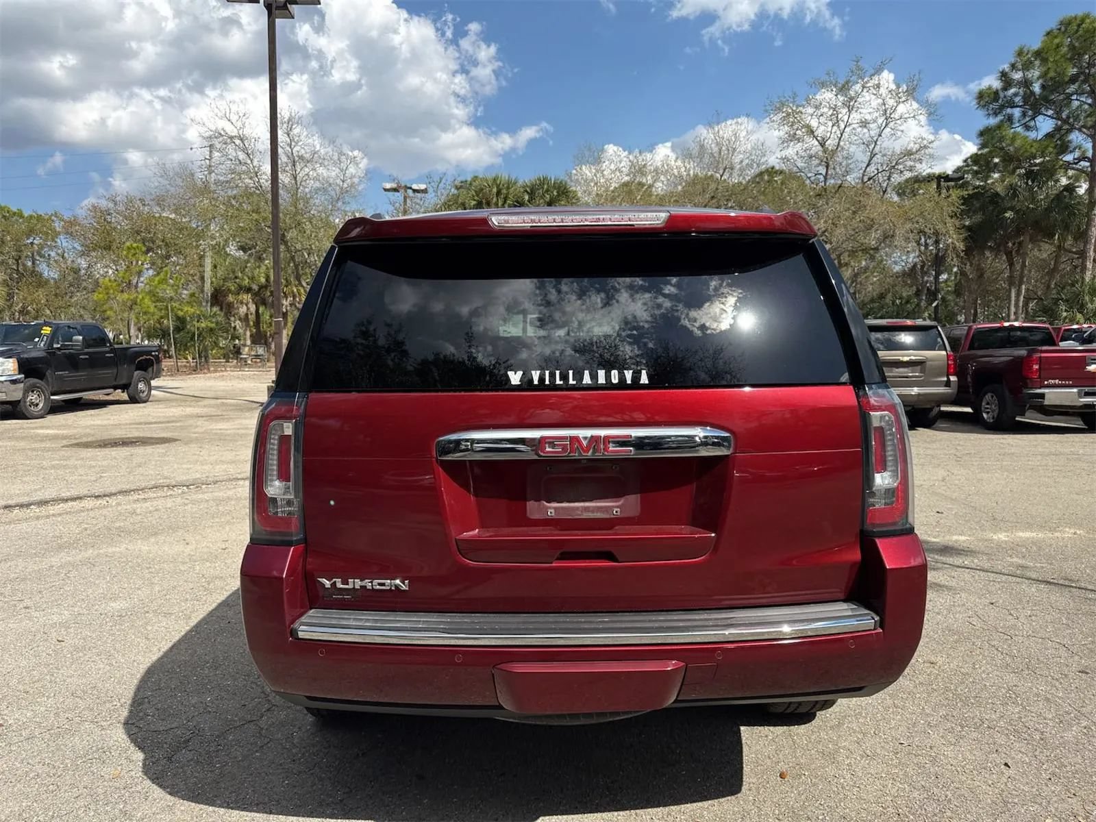 Used 2017 GMC Yukon Denali AWD/4WD image 4