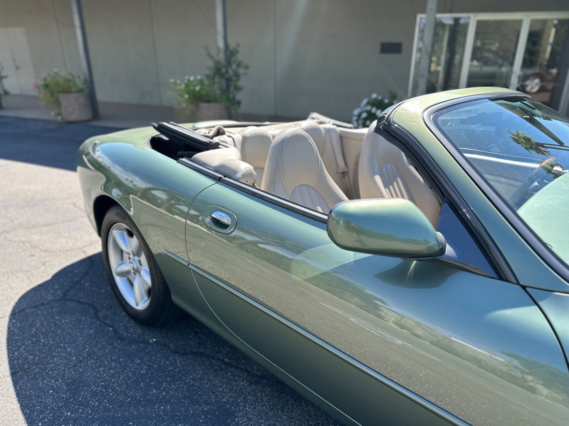 Used 1999 Jaguar XK8 Convertible RWD image 32