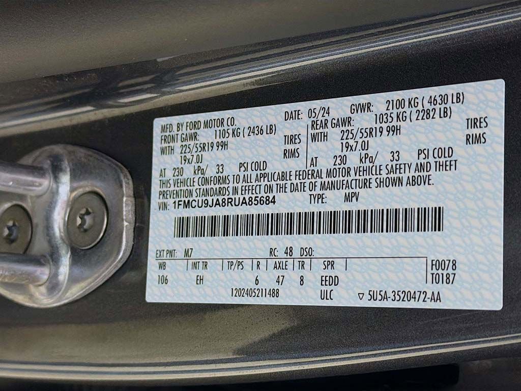 Used 2024 Ford Escape Platinum image 38