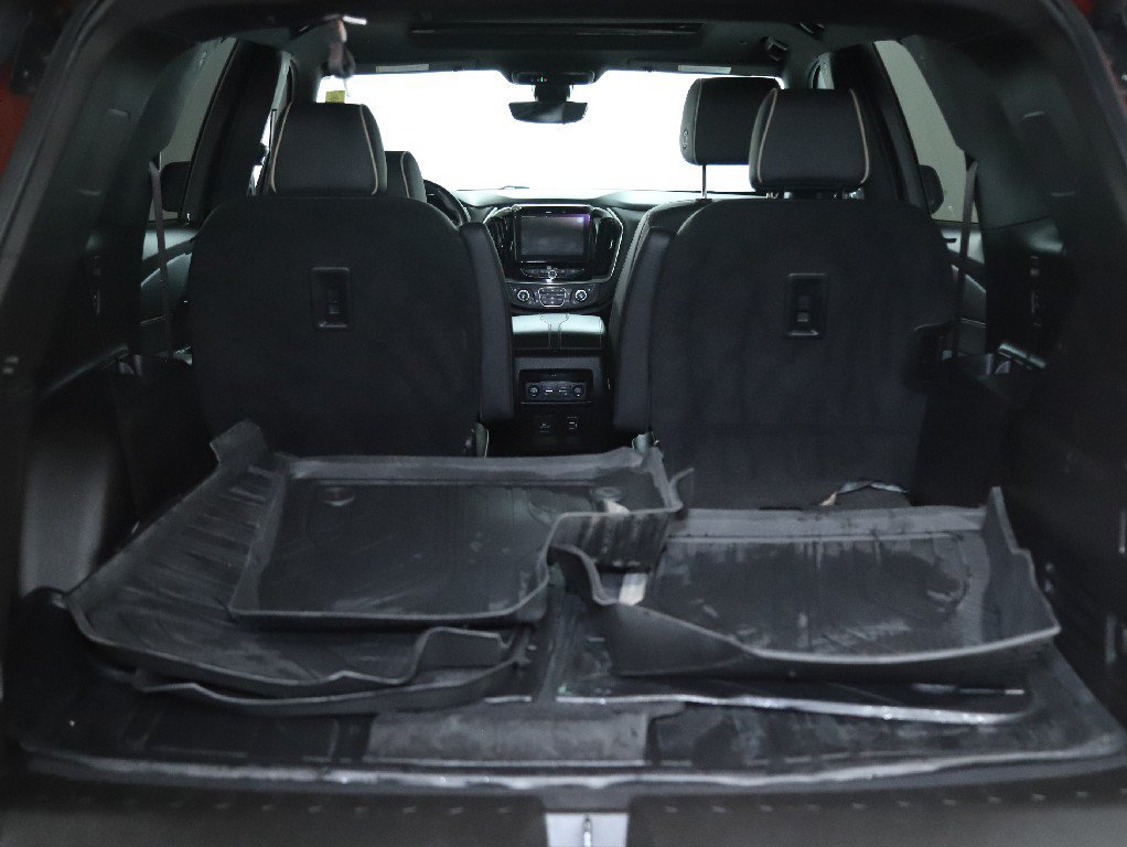 Used 2023 Chevrolet Traverse Premier w/ LPO, Floor Liner Package AWD/4WD image 30