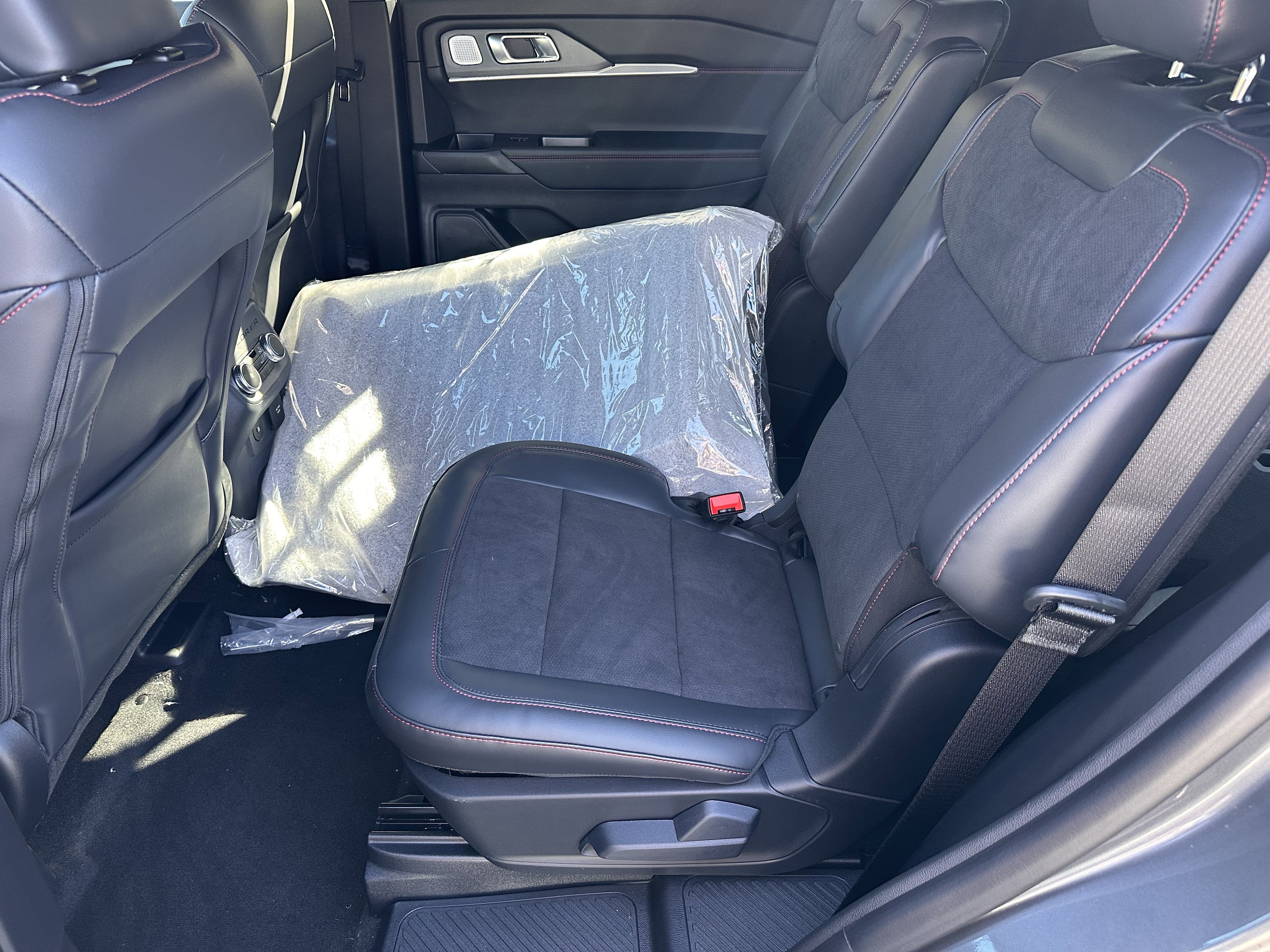 New 2026 Ford Explorer ST image 12