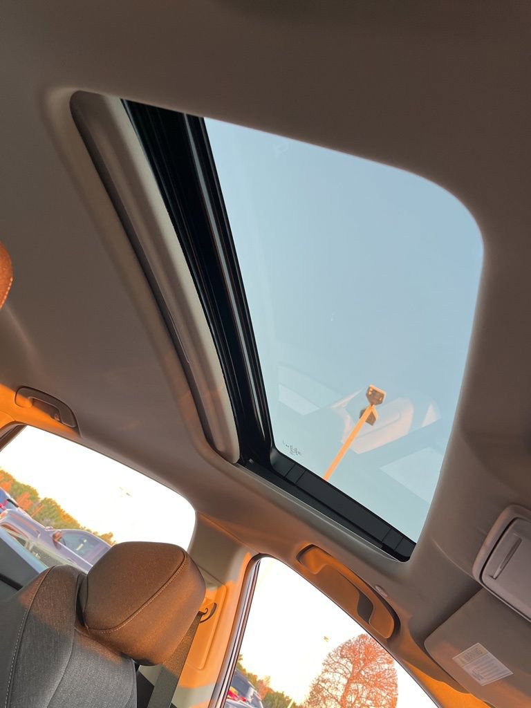 Used 2025 Honda Accord SE image 29