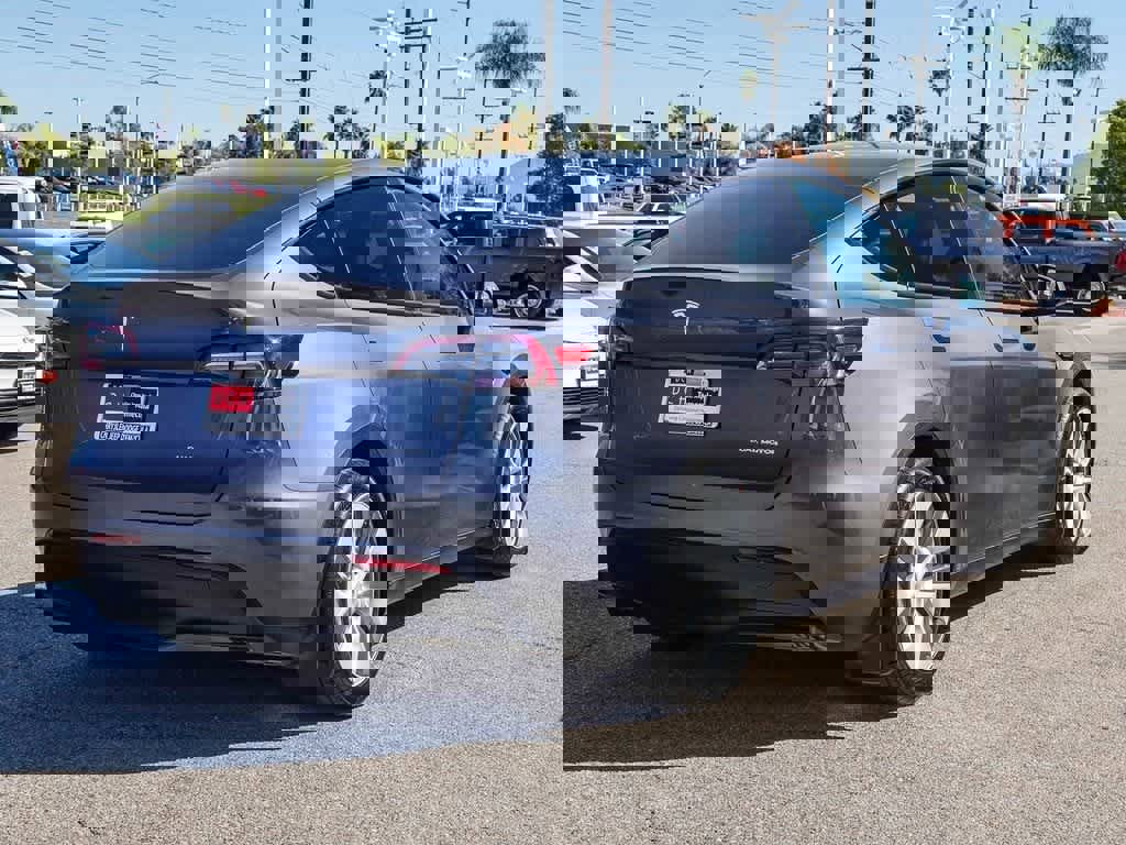 Used 2023 Tesla Model Y Long Range image 4