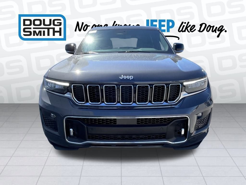 New 2025 Jeep Grand Cherokee Overland w/ Luxury Tech Group IV image 2