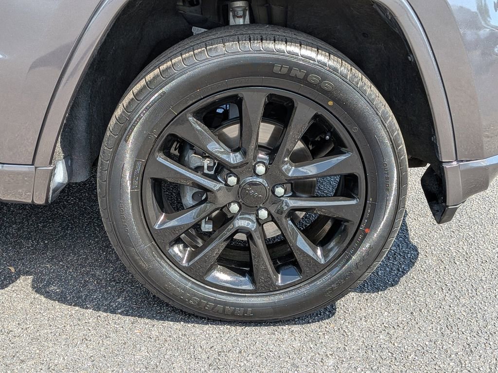 Used 2019 Jeep Grand Cherokee Altitude RWD image 11