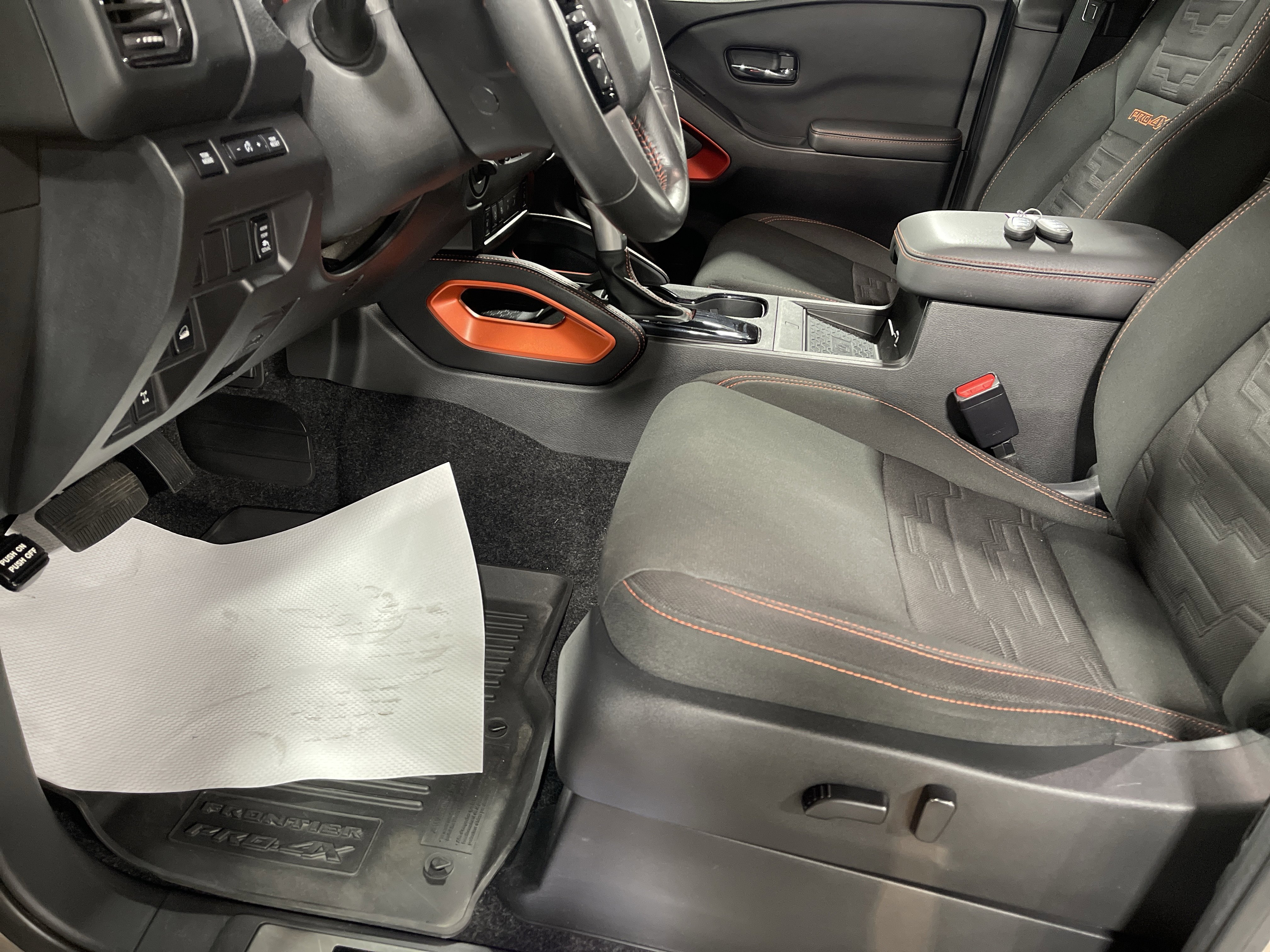 Used 2023 Nissan Frontier PRO-4X w/ Pro Convenience Package image 12