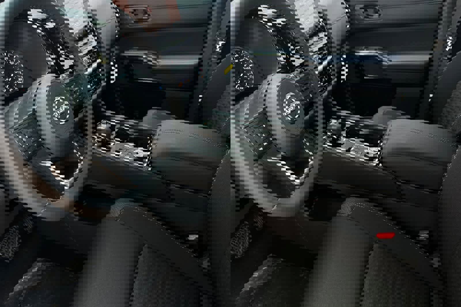 New 2025 Nissan Pathfinder SV image 12