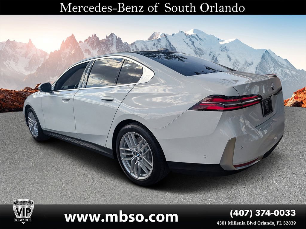 Used 2024 BMW 530i w/ Premium Package image 17