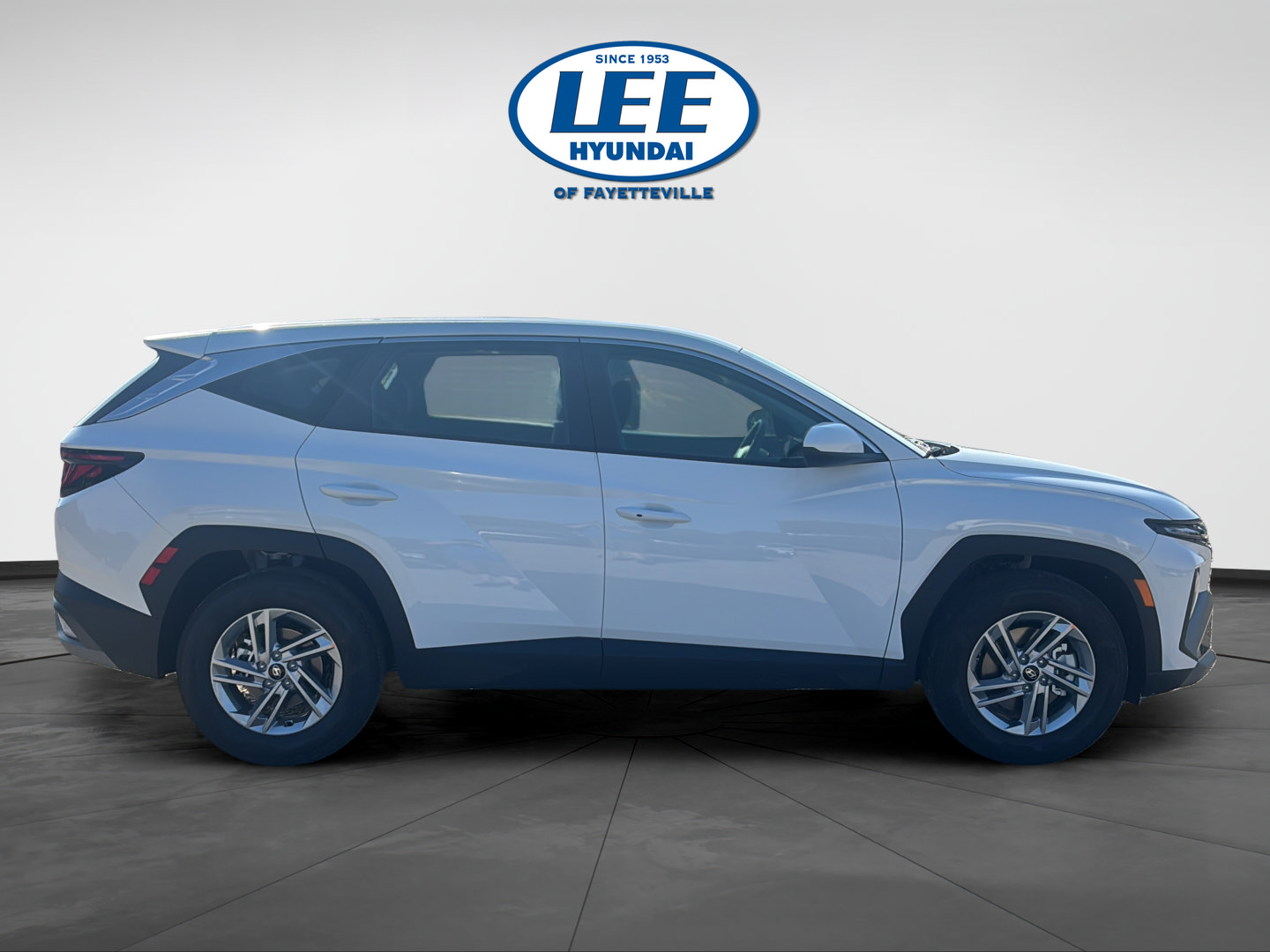 New 2026 Hyundai Tucson SE FWD image 2