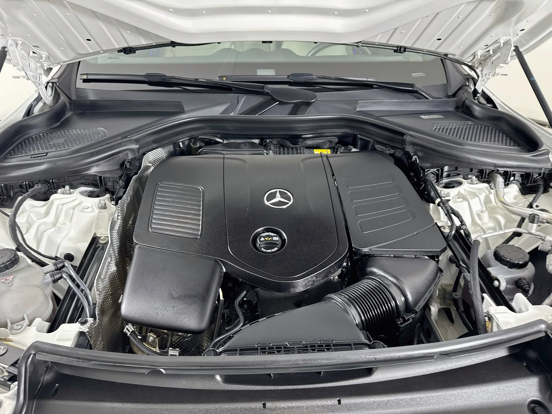 Certified 2023 Mercedes-Benz GLC 300 4MATIC image 33
