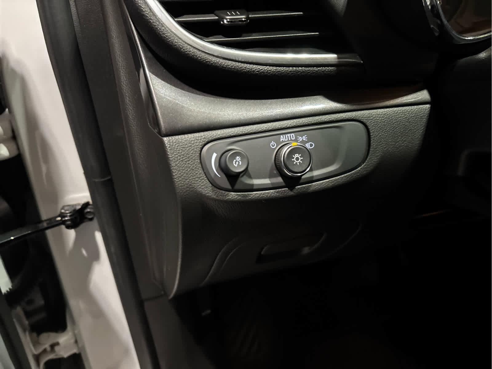 Used 2022 Buick Encore Preferred w/ Safety Package image 10