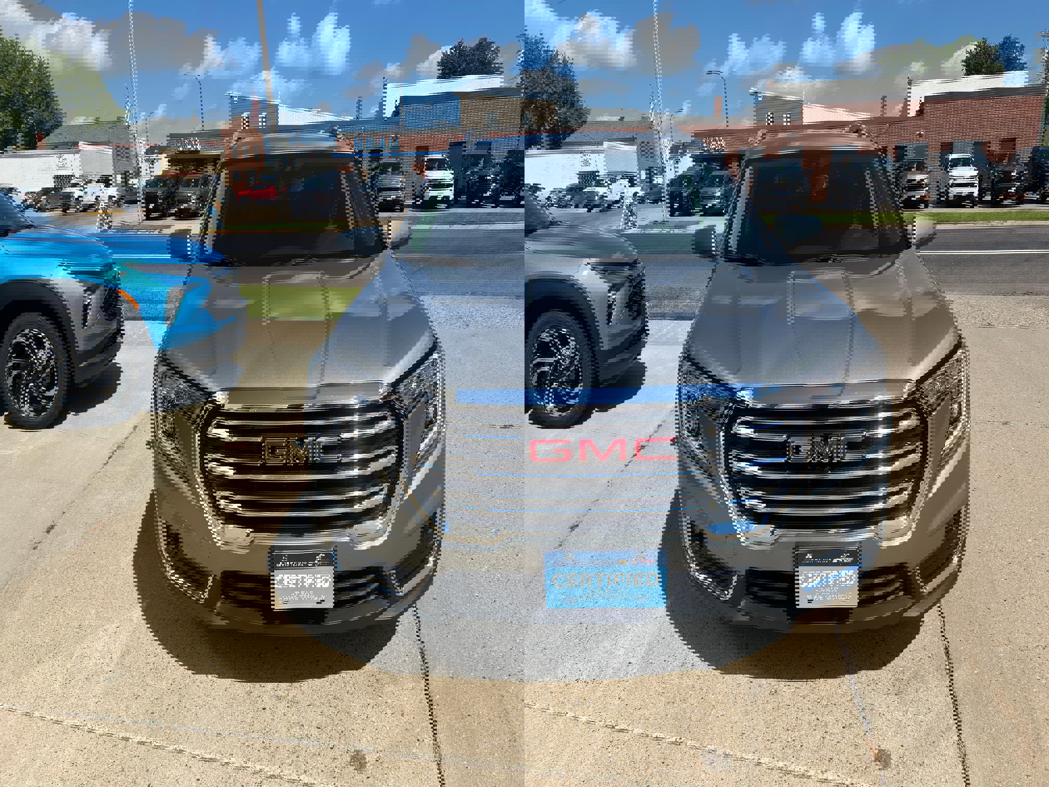 Certified 2024 GMC Terrain SLT image 3