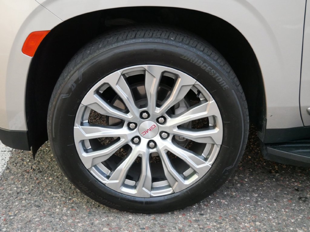 Used 2023 GMC Yukon Denali AWD/4WD image 8