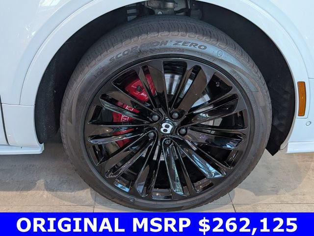 Used 2022 Bentley Bentayga Speed image 17