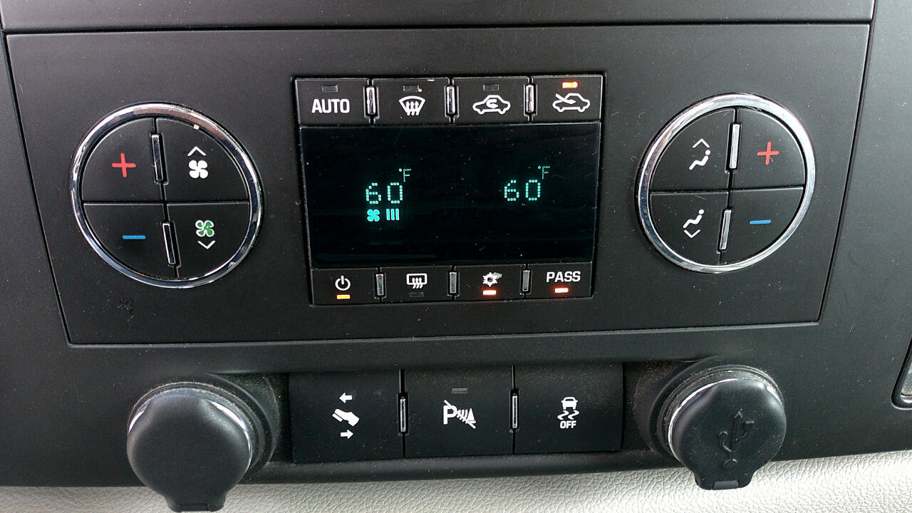 Used 2013 GMC Sierra 1500 SLE w/ Power Tech Package image 21